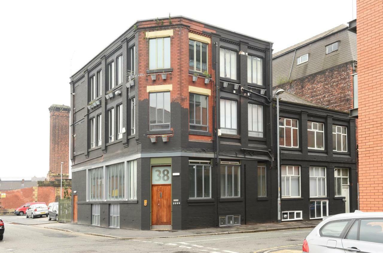 Nero Suite Sleeps Fourteen Manchester Exterior photo